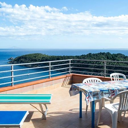 Villa La Terrazza Sul Mare - Goelba Fetovaia Bagian luar foto