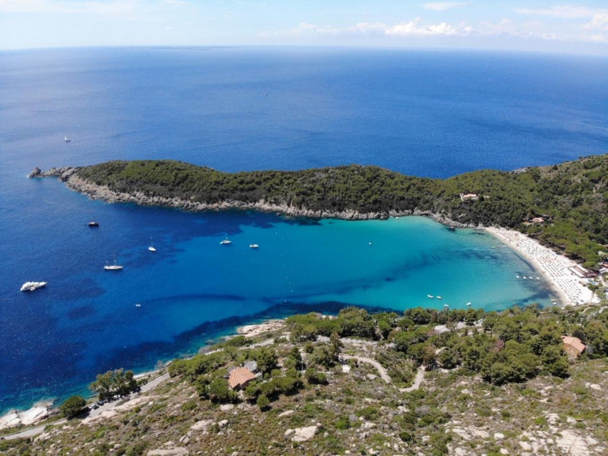 Villa La Terrazza Sul Mare - Goelba Fetovaia Bagian luar foto